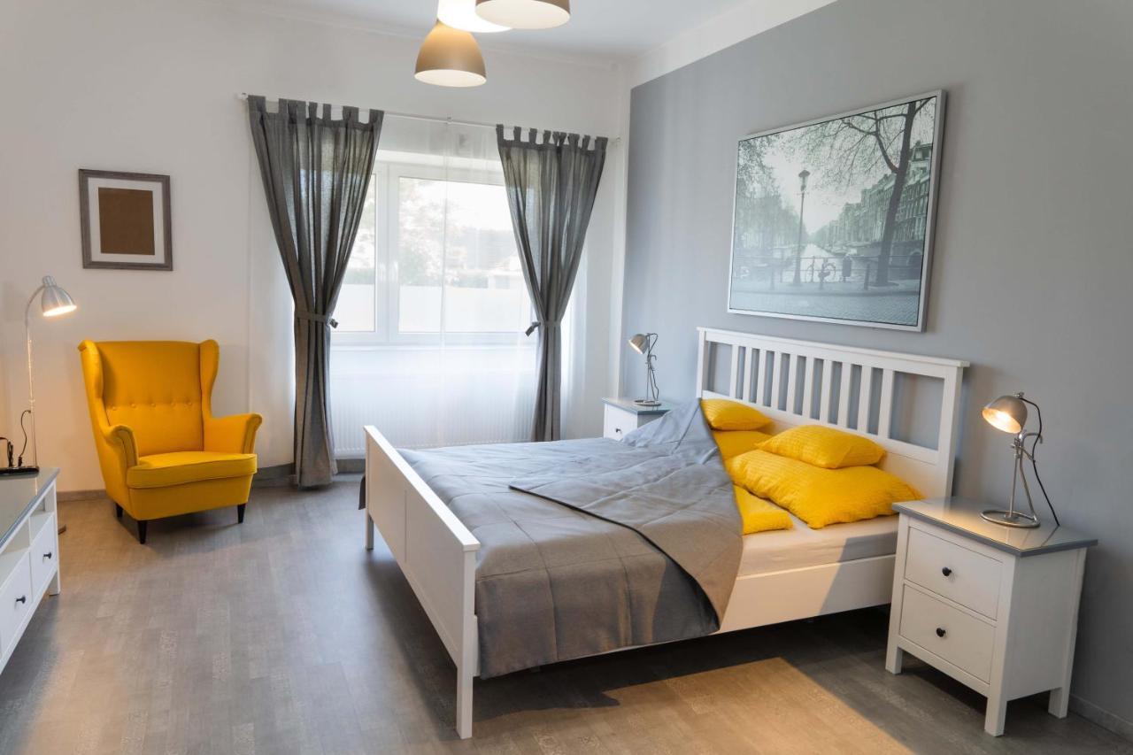 Kunfoglalas Apartmanhaz Kisujszallas Екстер'єр фото