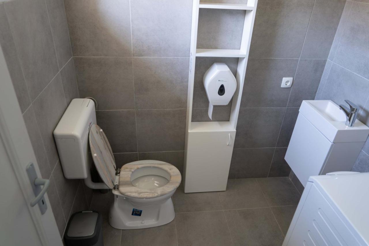 Kunfoglalas Apartmanhaz Kisujszallas Екстер'єр фото